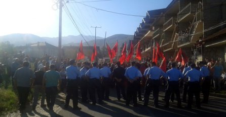 Situacija na Kosovu napeta: Lokalni Albanci, Srbi i policija svađaju se oko neke crkve