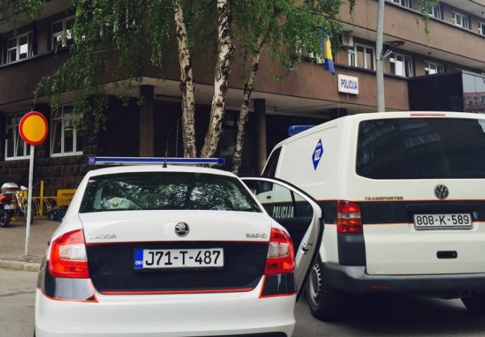 Pucnjava u blizini osnovne škole u Zenici, napadači u bijegu