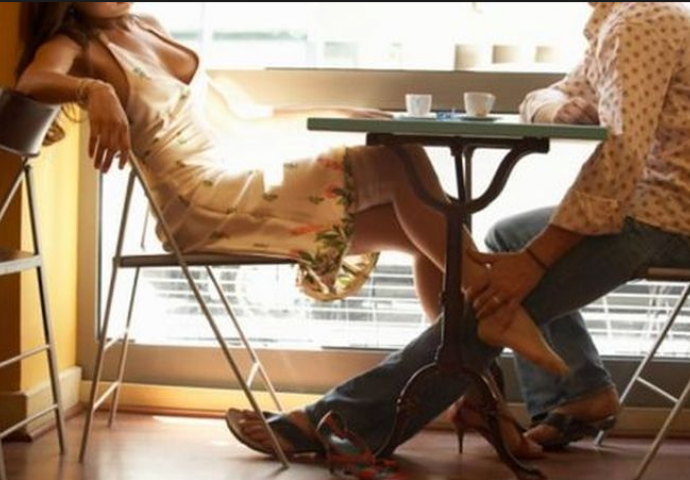 Muškarci priznali da ih ove sitnice dovode do ludila! (FOTO)