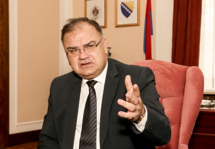 Ivanić: "Osuda referenduma nije pametan stav PIC-a zato što pokazuje jednostranost"