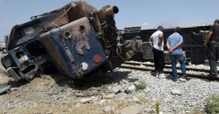 Tunis: U saobraćajnoj nesreći poginulo 16 osoba