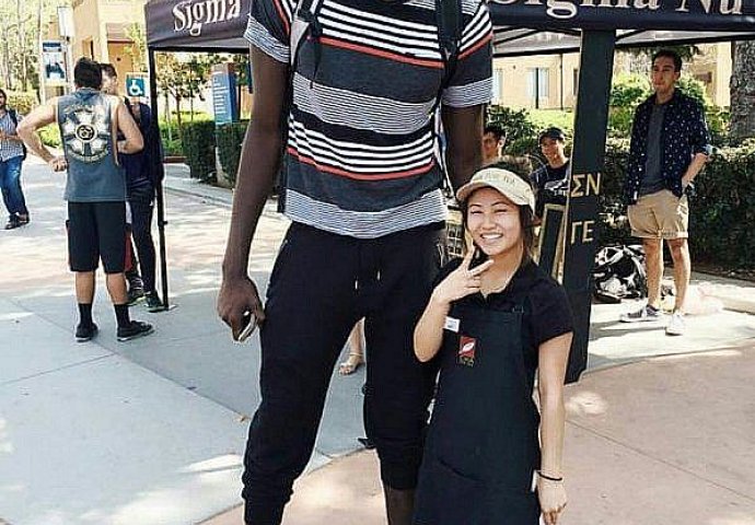 Ovi parovi su toliko čudni  da ih jednostavno nećete moći prestati gledati! 