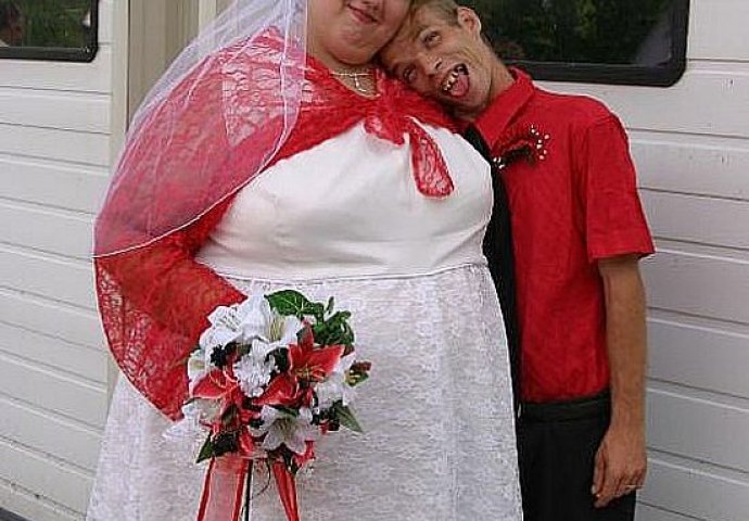 Ovi parovi su toliko čudni  da ih jednostavno nećete moći prestati gledati! 