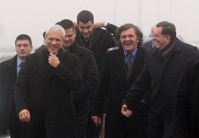 Pogledajte kako su predstavnici RS-a godinama išli po pamet u Beograd