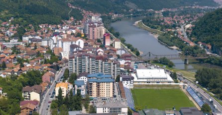 Bošnjački đaci iz Zvornika sutra kreću na nastavu, učit će bosanski jezik