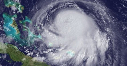 Uragan Hermine pogodio Floridu, hiljade ljudi bez struje