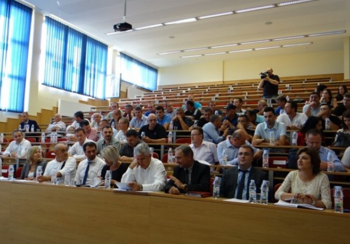 Čović u Orašju održao sastanak s proširenim izaslanstvom Seljačkog saveza FBiH