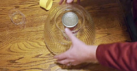 Stavio je staklenu zdjelu na konzervu, a ono što je napravio je genijalno (VIDEO)
