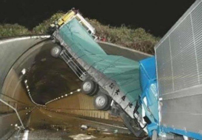 Niko ne može da objasni ove bizarne fotografije: Imate li vi neko logično objašnjenje?