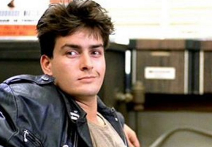 Sretan 51. rođendan: Nekada pohotni ovisnik a danas skandalozni zavodnik, znate li ko je dječak sa slike?