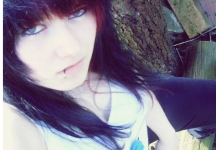 Niko joj nije vjerovao da je bolesna: Ova djevojka u jednom danu može da dobije čak 5 kilograma i govorili su joj da "prestane žderati" (FOTO)