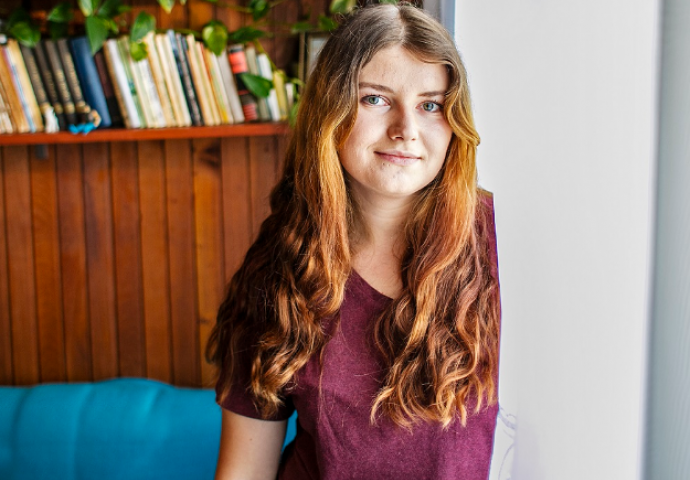 Niko joj nije vjerovao da je bolesna: Ova djevojka u jednom danu može da dobije čak 5 kilograma i govorili su joj da "prestane žderati" (FOTO)