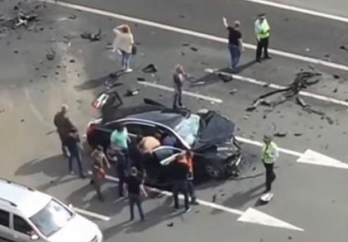 Dramatični snimci nesreće: Putinov automobil uništen,  njegov omiljeni vozač poginuo (VIDEO)