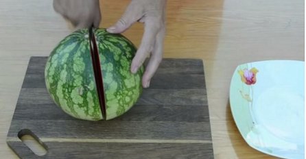 Japanski farmer uzgaja lubenice kakve u životu nikada niste vidjeli (VIDEO)