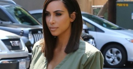 Napravila pundžu i šokirala fanove: Kim Kardashian gubi kosu! (FOTO)