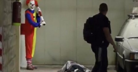 Obukao se u kostim klauna pa na smrt prepadao ljude (VIDEO) 