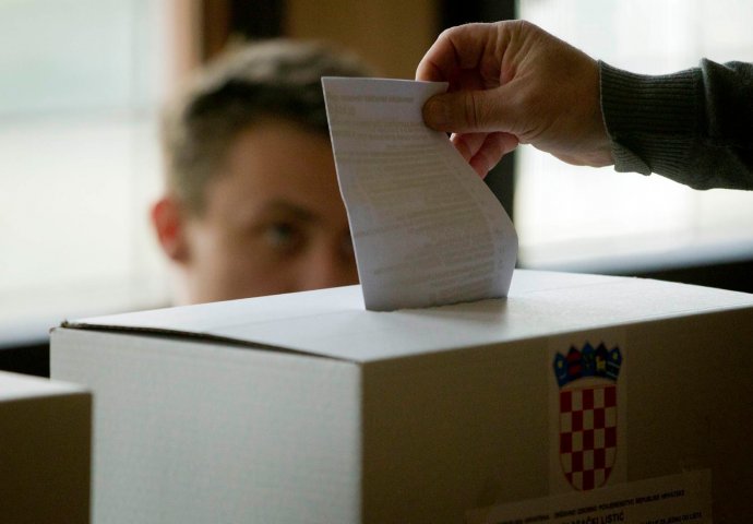 Izbori u Hrvatskoj LIVE: Do 16:30 na birališta izašlo 9 posto birača manje nego prošle godine