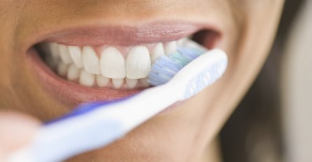 Greška pri pranju zubi koja poništava učinak zubne paste