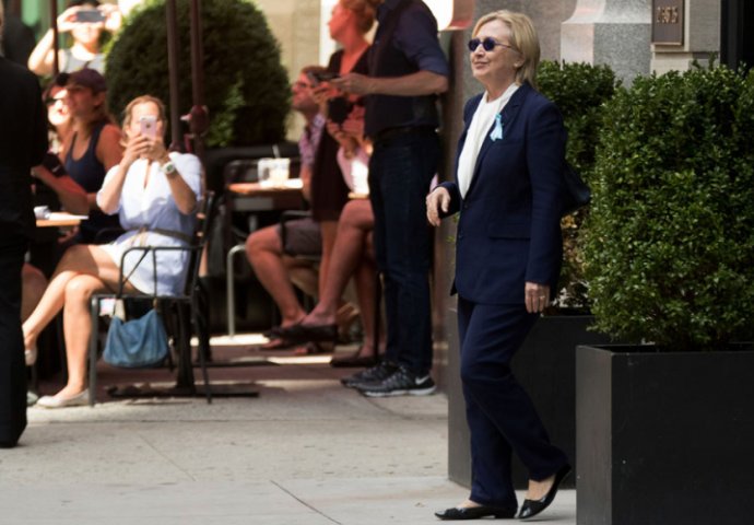 Teorija zavjere: Hilary Clinton ima dvojnicu? (FOTO)  