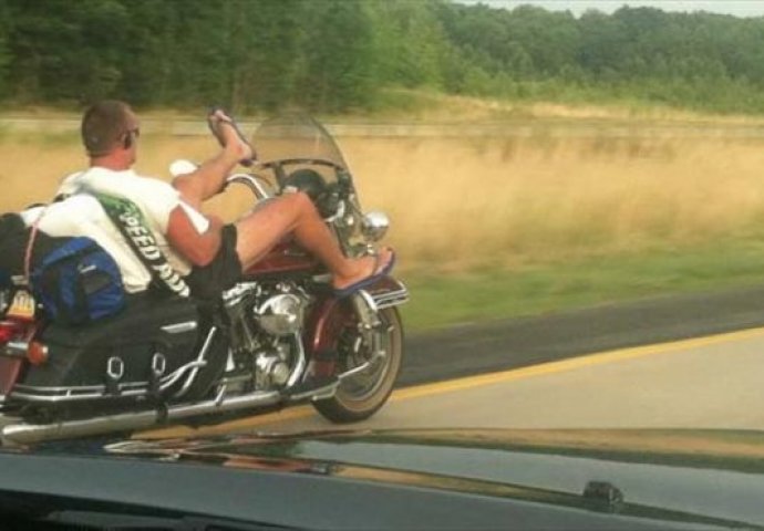 Ljudi umjesto pametniji, postaju sve gluplji: Ove fotografije su dokaz!