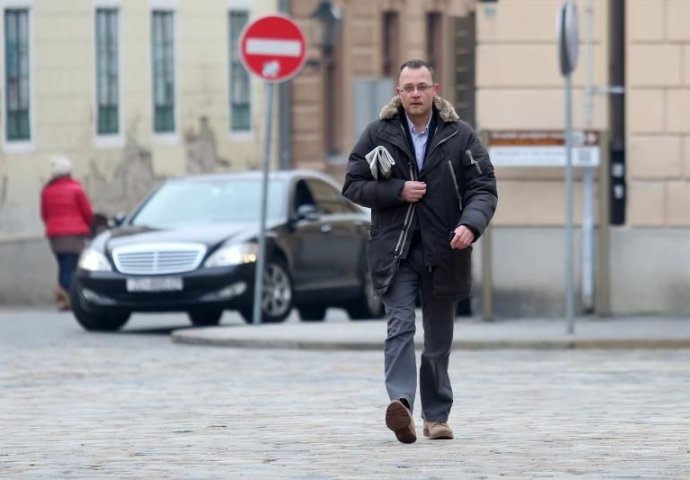 Hrvatska: Trzavice u HDZ-u zbog Zlatka Hasanbegovića, stranačko rukovodstvo se sve više ljuti na njega 