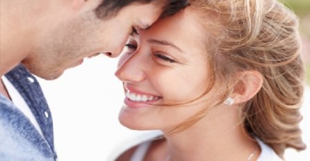 7 diskretnih načina na koje vam on govori da vas voli