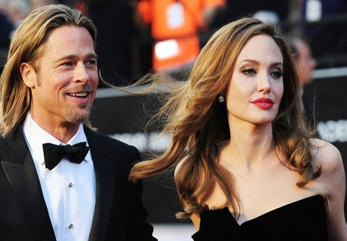 Šuška se, šuška: Zbog ove fotografije Angelina Jolie je zatražila razvod!