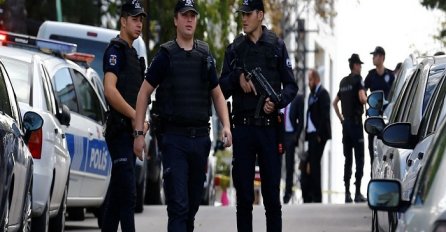  Najmanje jedna osoba ubijena u napadu na izraelsku ambasadu u Turskoj