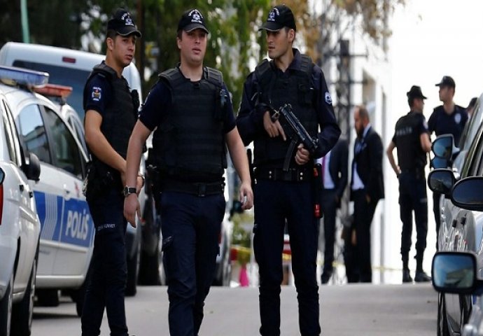  Najmanje jedna osoba ubijena u napadu na izraelsku ambasadu u Turskoj
