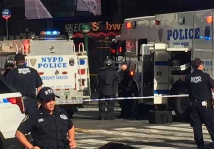  Times Square u New Yorku zatvoren zbog sumnjivog paketa
