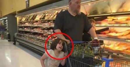 Plakala je i molila ga da prestane, a on se nije obazirao: Stravična scena iz supermarketa koja je šokirala cijeli svijet! 