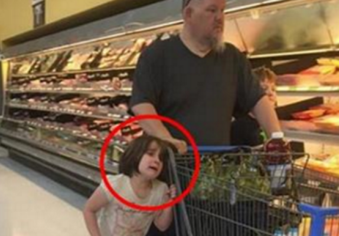 Plakala je i molila ga da prestane, a on se nije obazirao: Stravična scena iz supermarketa koja je šokirala cijeli svijet! 