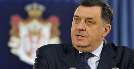 Dodik: Neće biti uklonjene table i zastave Srpske na graničnim prelazima