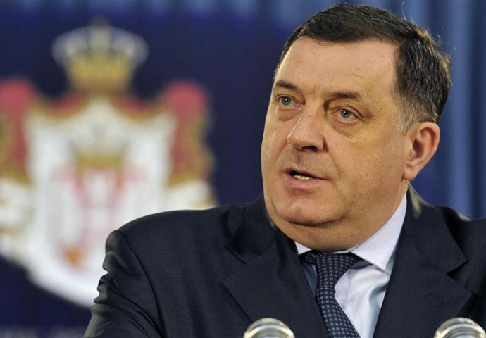 Dodik: Neće biti uklonjene table i zastave Srpske na graničnim prelazima