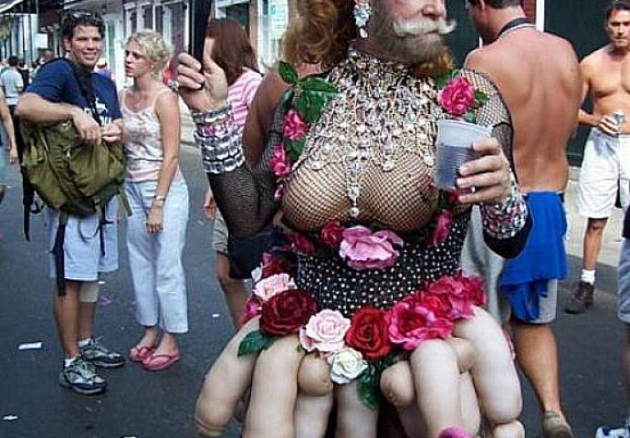 Pošteno su se obrukali: Ovi ljudi nikako nisu ponosni na ove fotografije! 