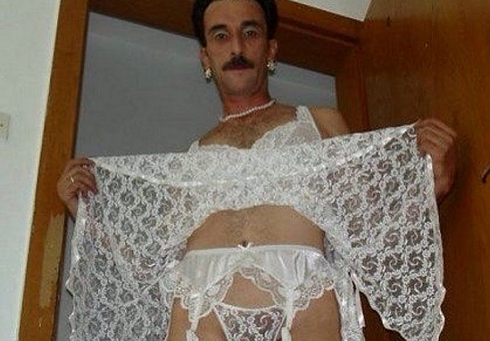 Pošteno su se obrukali: Ovi ljudi nikako nisu ponosni na ove fotografije! 