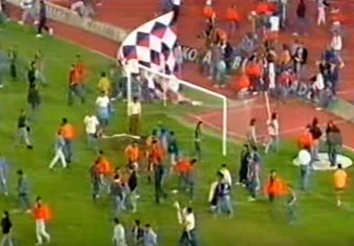 Meč koji je najavio rat, fudbaleri Partizana bježali od navijača u Splitu [VIDEO]