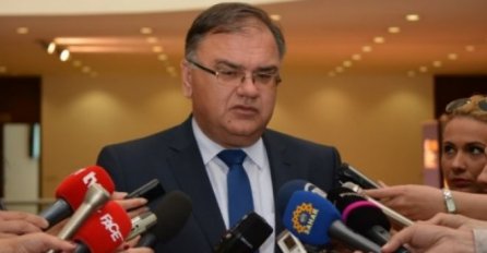 Mladen Ivanić: Bakir Izetbegović i Milorad Dodik podržavaju jedan drugog
