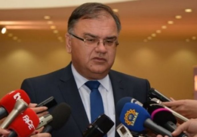 Mladen Ivanić: Bakir Izetbegović i Milorad Dodik podržavaju jedan drugog