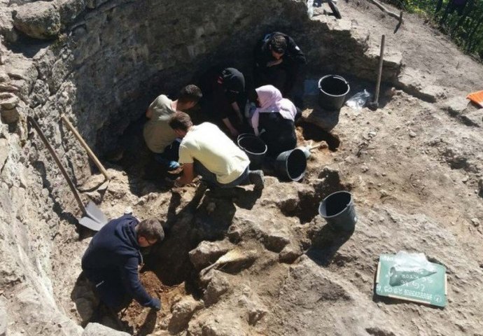 Probna istraživanja na srednjovjekovnoj utvrdi Čajangrad u Visokom