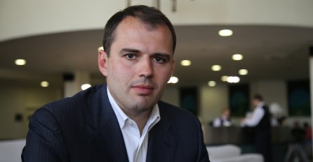 Reuf Bajrović za Novi.ba: "Bacanje bombe pred kuću našeg kandidata je politički motivirano"