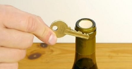 Uzeo je ključ i stavio ga na staklenu flašu, kada vidite razlog uradit ćete isto (VIDEO)