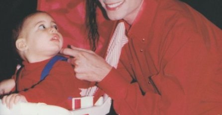 Sin Michaela Jacksona sada ima 14 godina i ljudi kažu da nevjerovatno liči na svog oca: Šta vi mislite? (FOTO) 