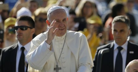Papa Franjo na misi u Gruziji, pravoslavno svećenstvo odbilo prisustvovati
