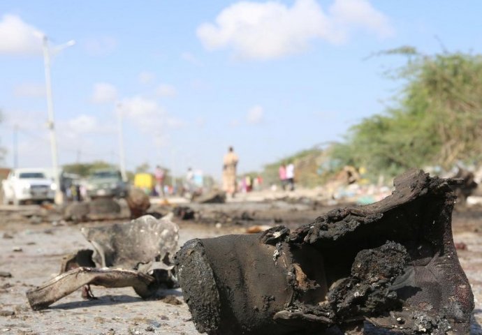 U napadu bombaša samoubice na restoran u Mogadushuu ubijene tri osobe