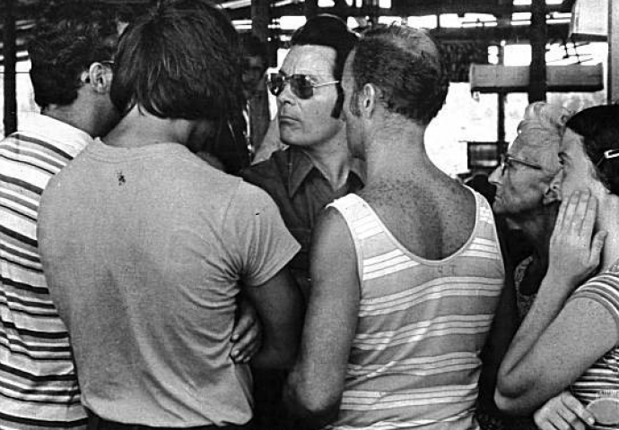 Istina o monstruoznom vođi vjerskog kulta: Ovo je čovjek koji je naveo 909 ljudi na samoubistvo (FOTO)