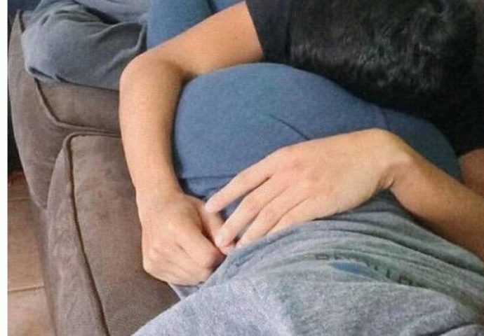 Čemu sve mogu služiti bujne grudi i mesnata guza? Niste ni sanjali (VIDEO)