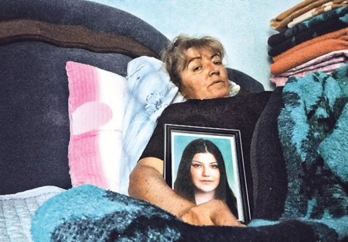 Nije dočekala da sazna ime ubice: Majka ubijene pjevačice Jelene Marjanović preminula
