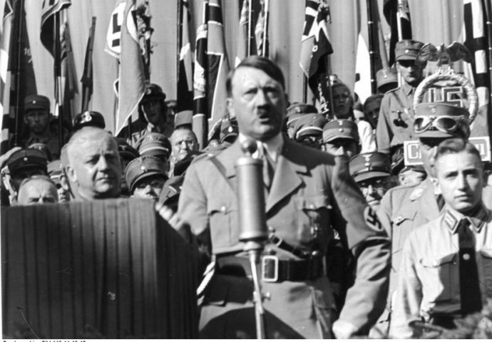 Dugo čuvana tajna o Hitleru otkrivena: Ubrizgavao misterioznu supstancu od koje su mu se vene raspadale 