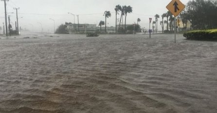 Dramatični snimci sa Floride: Uragan Matthew napravio haos, milion ljudi bez električne energije